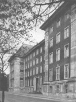 Der Neubau von 1929 - das Gerichtsgebäude am Adalbertsteinweg